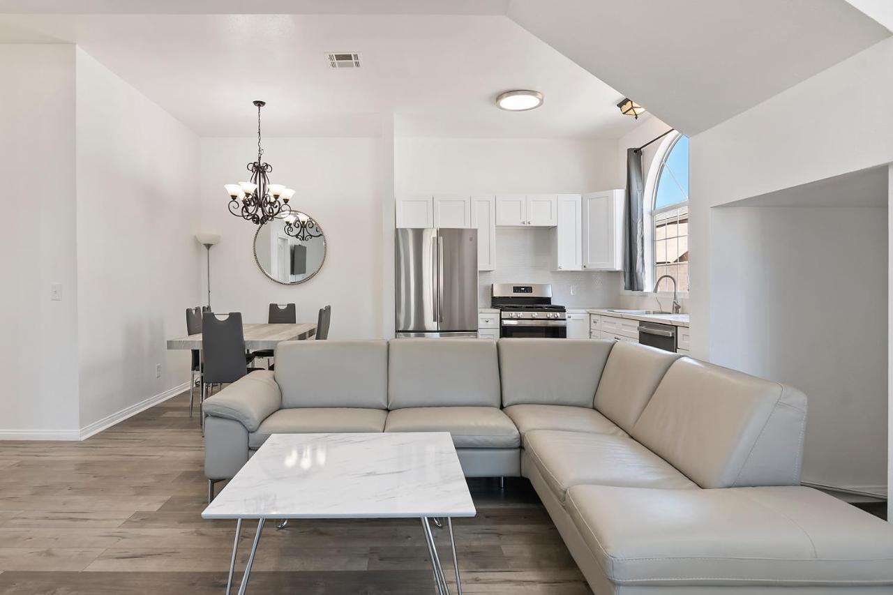 Spacious Private Gated Modern Loft Close To Universal Studio And Hollywood Лос-Анджелес Екстер'єр фото