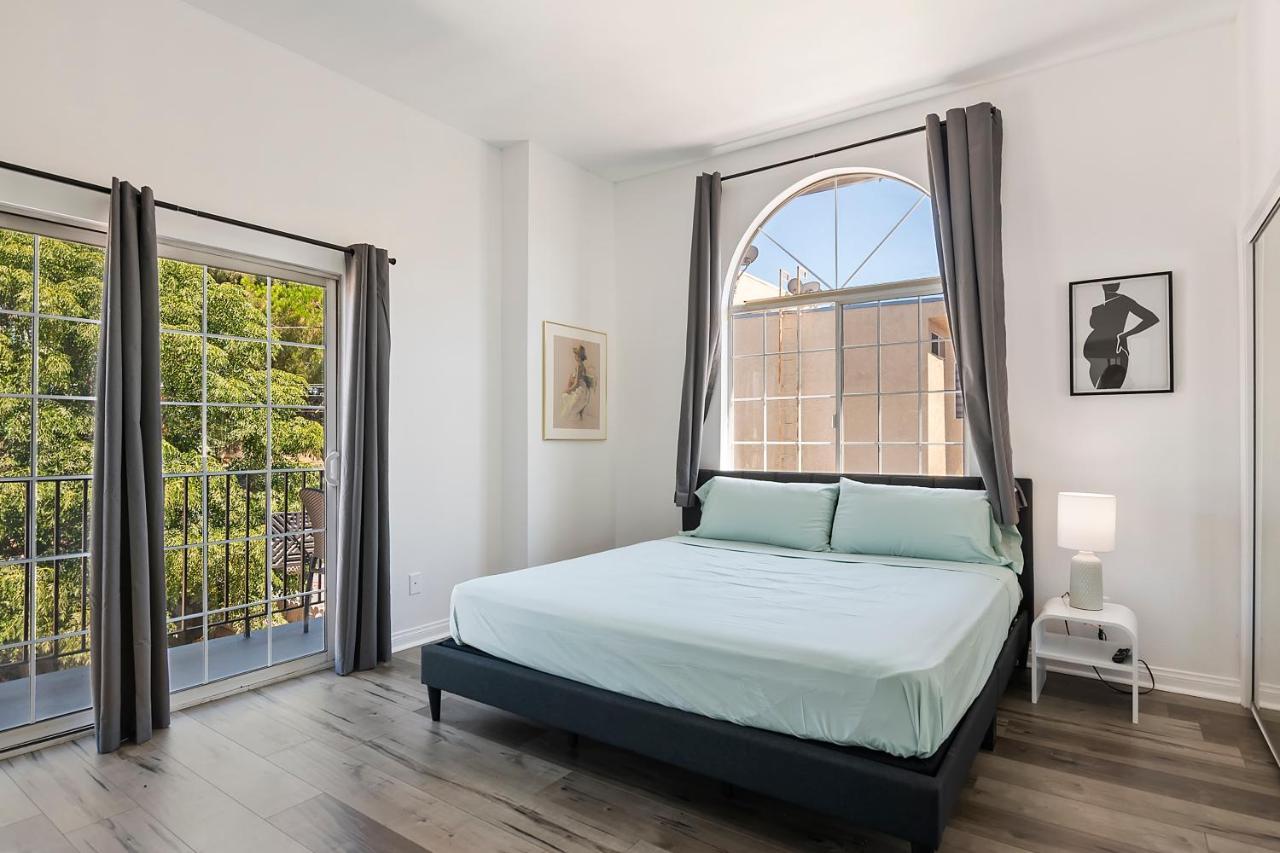Spacious Private Gated Modern Loft Close To Universal Studio And Hollywood Лос-Анджелес Екстер'єр фото