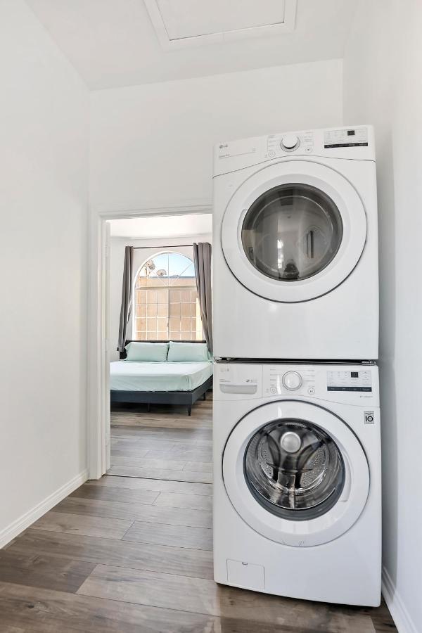 Spacious Private Gated Modern Loft Close To Universal Studio And Hollywood Лос-Анджелес Екстер'єр фото