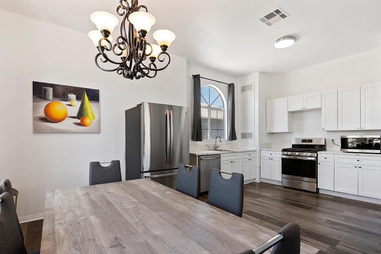 Spacious Private Gated Modern Loft Close To Universal Studio And Hollywood Лос-Анджелес Екстер'єр фото